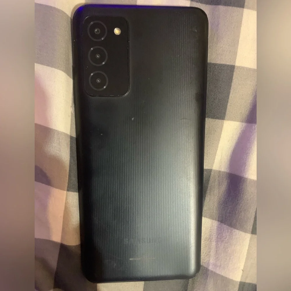 Samsung Galaxy A13 (BROKEN)